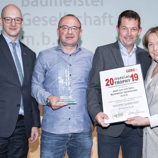 Lux Bau Ausbildertrophy